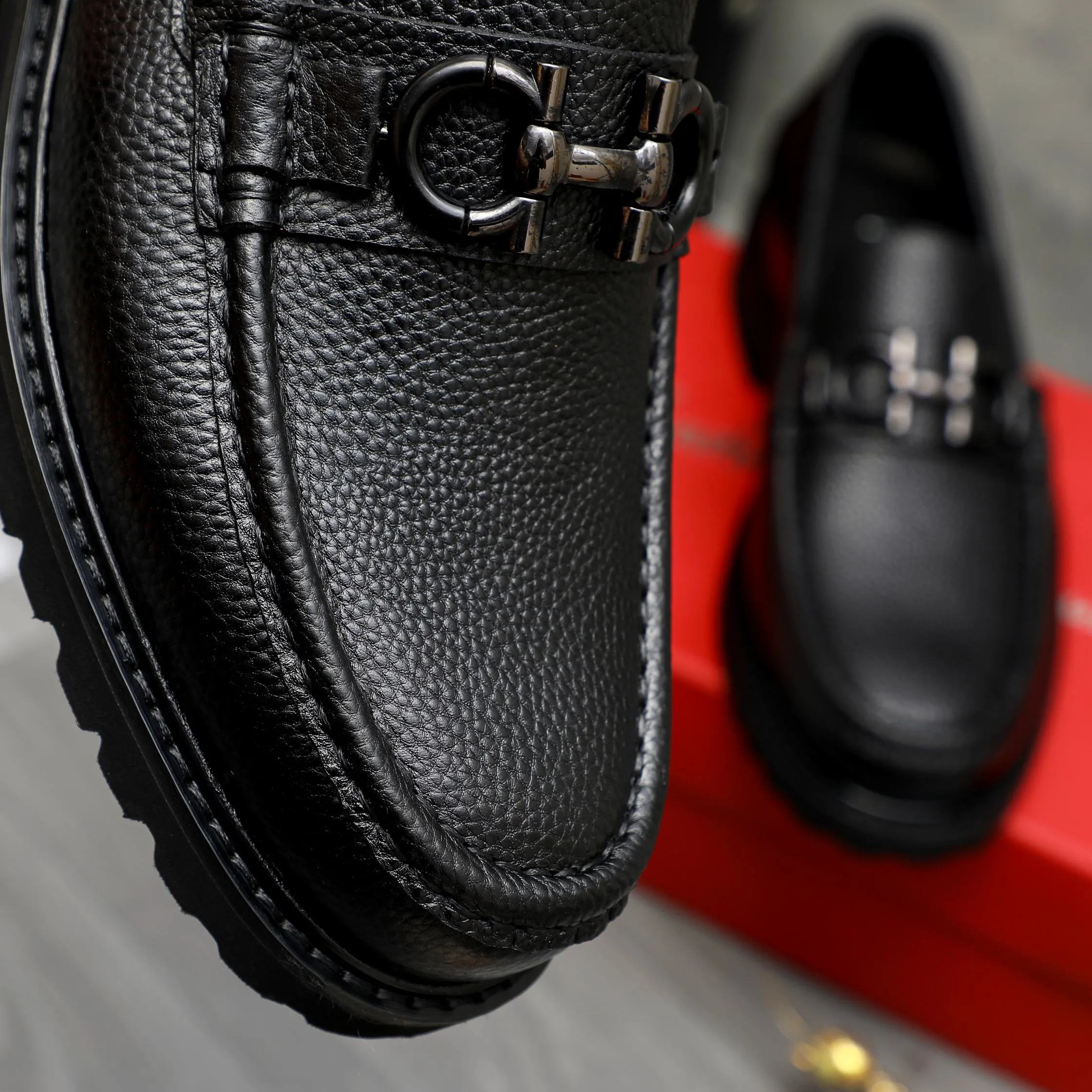 Men's shoes 💰442 Product trademark: Ferragamo "Ferragamo" business formal leather shoes Regular size: 38-46 (45.46 is custom-made and non-returnable) Product materials: Selected pebbled cowhide upper, cowhide lining, non-slip rubber outsole